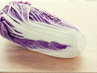 Bio Salat Chinakohl violett per Stück